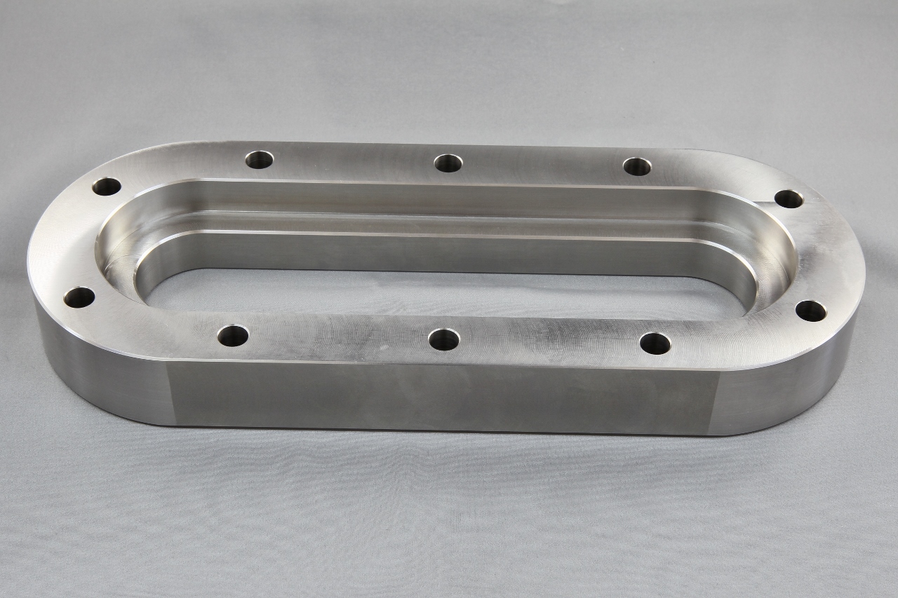 ステンレス｜切削加工事例｜難削材・ステンレスの切削加工 株式会社タカヤマ