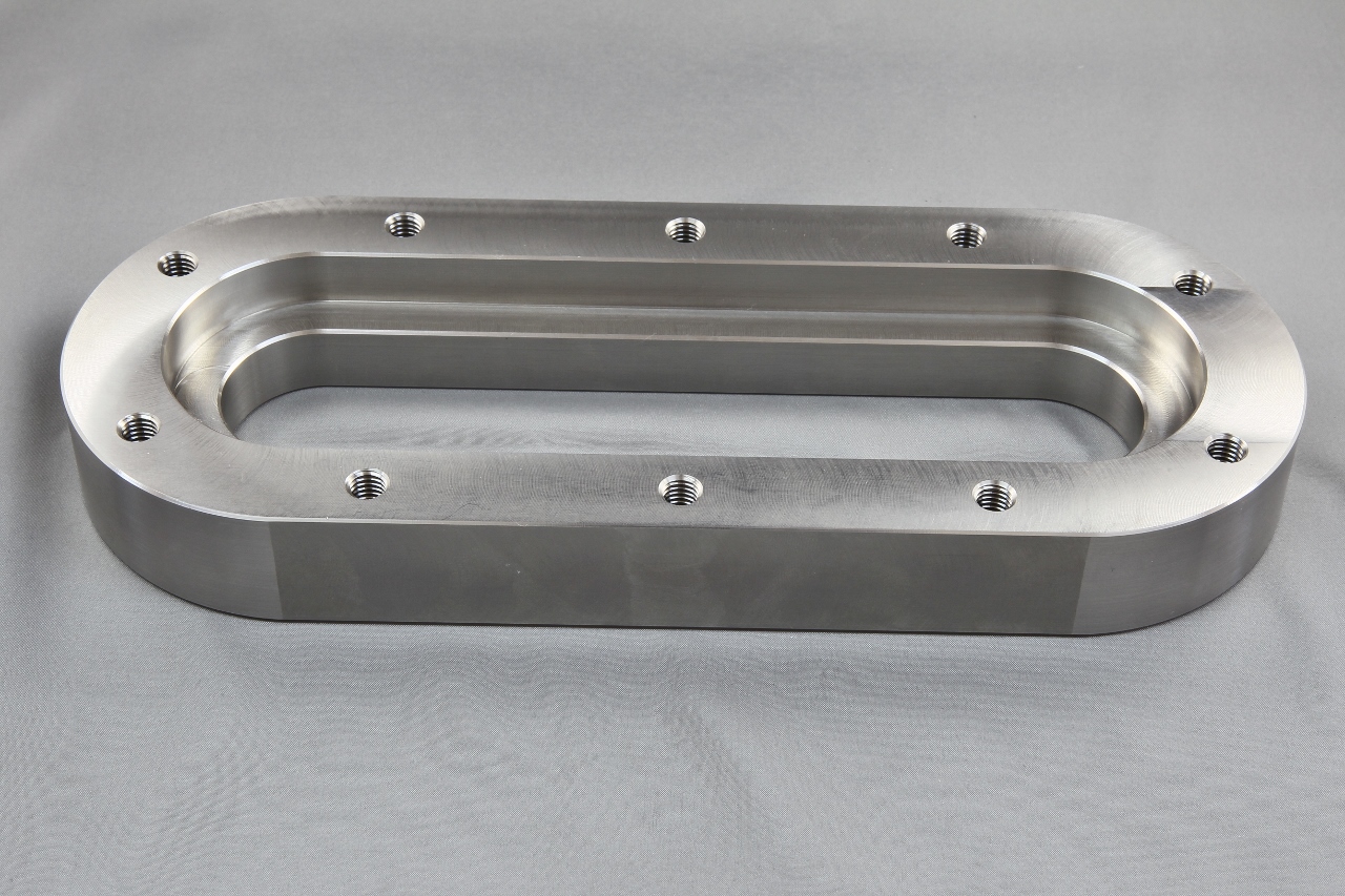 ステンレス｜切削加工事例｜難削材・ステンレスの切削加工 株式会社タカヤマ